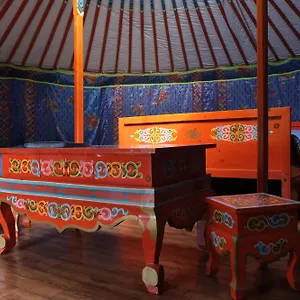 Verdon Yourtes à La Ferme Camping